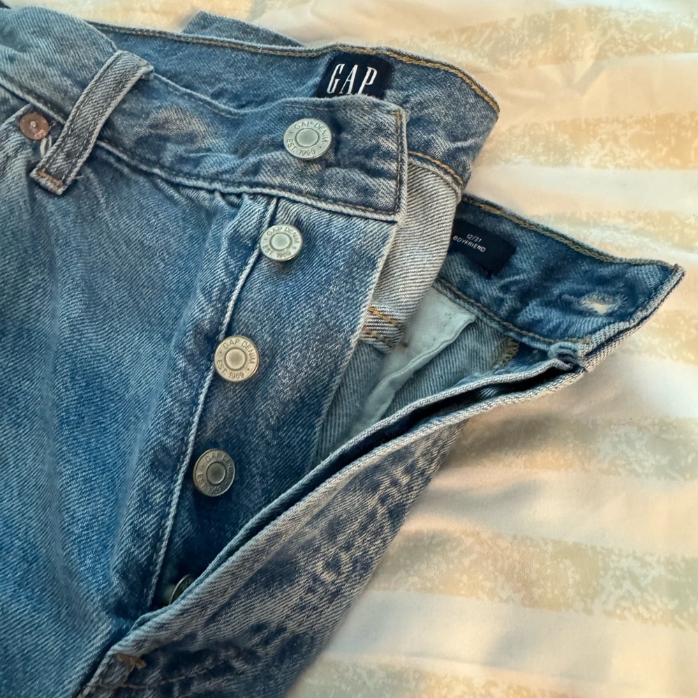 GAP Boyfriend button front jeans, 12/31, never worn